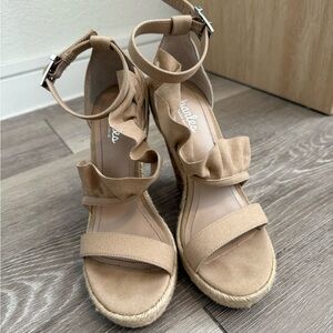 TAN WEDGE SANDALS